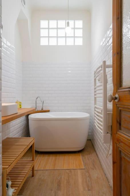 Superbe Appart, Central, Petit Balcon & Vue Place Marseille Luaran gambar