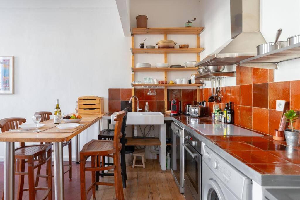 Superbe Appart, Central, Petit Balcon & Vue Place Marseille Luaran gambar