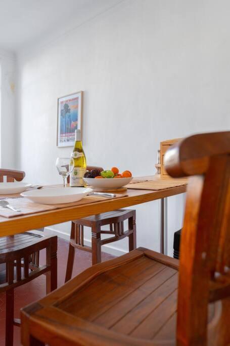 Superbe Appart, Central, Petit Balcon & Vue Place Marseille Luaran gambar